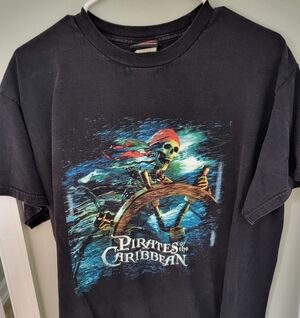 Vintage Pirates Of The Caribbean T-shirt